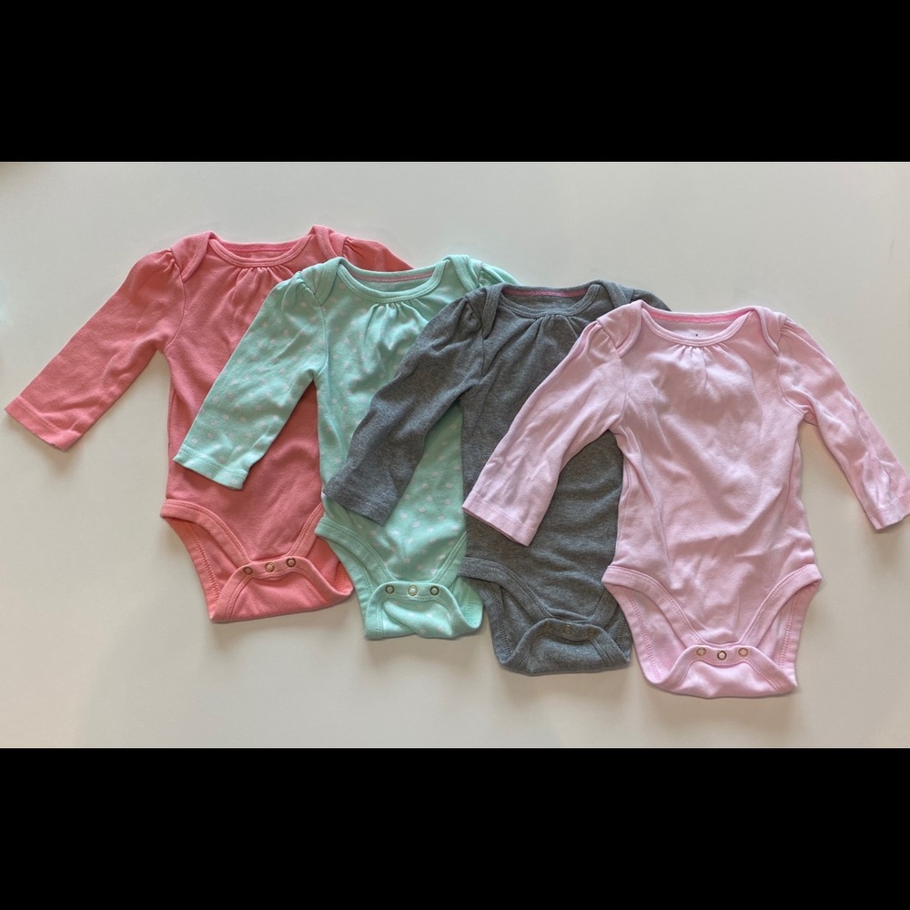 Set of 4 size 0-3 month onesies